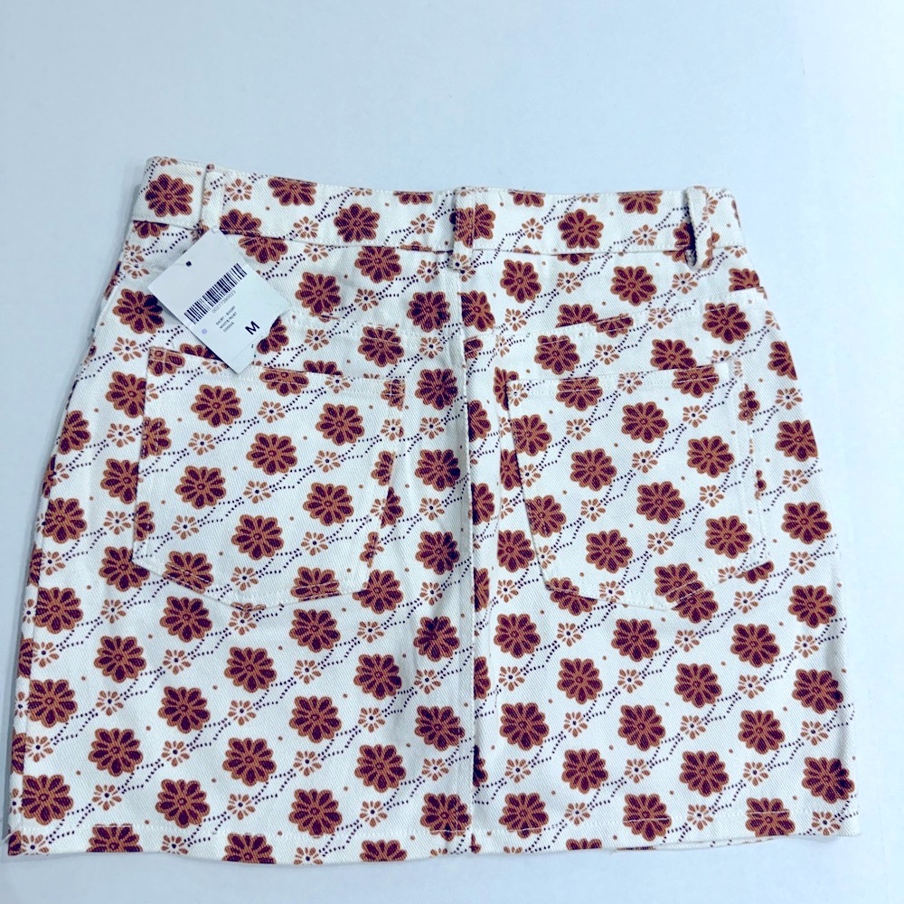 Forever 21 Floral Print Pencil Skirt Size Medium Size Medium NWT